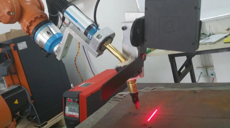 什么是焊接機器人焊縫跟蹤尋位？